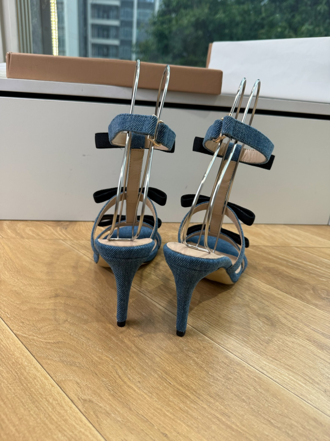 G305😀GianvitoRossi吉安维托罗西拖鞋凉鞋系列经典拖鞋凉鞋 超级百搭的一款单品 面料 :原版材质 内里:选 G305😀GianvitoRossi吉安维托罗西拖鞋凉鞋系列经典拖鞋凉鞋 超级百搭的一款单品 面料 :原版材质 内里:选