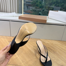 G305😀GianvitoRossi吉安维托罗西拖鞋凉鞋系列经典拖鞋凉鞋 超级百搭的一款单品 面料 :原版材质 内里:选 G305😀GianvitoRossi吉安维托罗西拖鞋凉鞋系列经典拖鞋凉鞋 超级百搭的一款单品 面料 :原版材质 内里:选