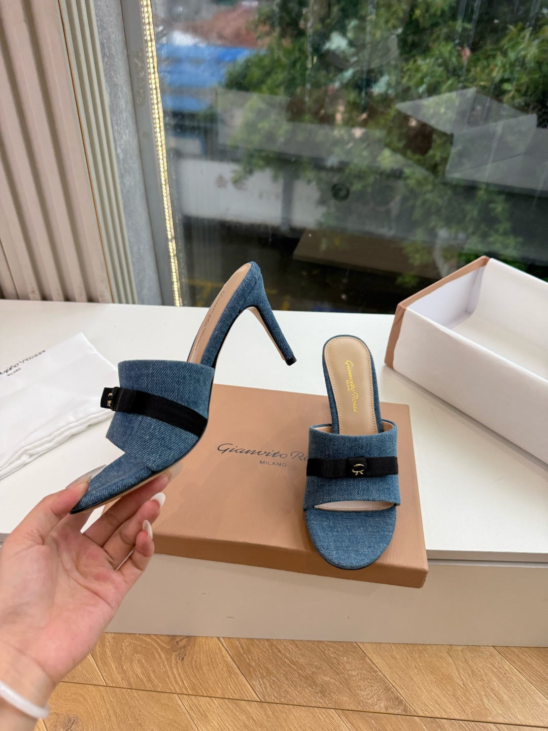 G305😀GianvitoRossi吉安维托罗西拖鞋凉鞋系列经典拖鞋凉鞋 超级百搭的一款单品 面料 ：原版材质 内里：选
