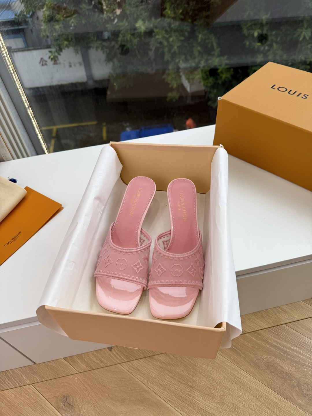 G199所见即所得顶级版本LV | 路易威登 X TM 6AM 村上隆联名款樱桃凉鞋新款 单鞋凉鞋顶级版本‼️原版一致 