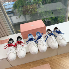G08顶级缪缪春夏新款走秀MiuMiu饼干底透气休闲鞋秀场工艺来自Miu Miu系列的细节特写 新季的潮流此刻挚爱的概念 G08顶级缪缪春夏新款走秀MiuMiu饼干底透气休闲鞋秀场工艺来自Miu Miu系列的细节特写 新季的潮流此刻挚爱的概念