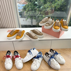 G021顶级缪缪春夏新款走秀MiuMiu饼干底透气休闲鞋秀场工艺来自Miu Miu系列的细节特写 新季的潮流此刻挚爱的概 G021顶级缪缪春夏新款走秀MiuMiu饼干底透气休闲鞋秀场工艺来自Miu Miu系列的细节特写 新季的潮流此刻挚爱的概