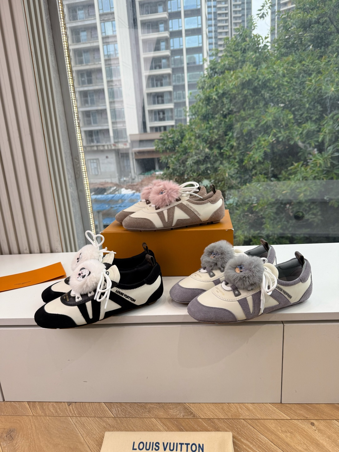 带装饰G000所见即所得2026年秀场上推出的 LV Footprint Soccer 芭蕾运动鞋是 Pharrell 带装饰G000所见即所得2026年秀场上推出的 LV Footprint Soccer 芭蕾运动鞋是 Pharrell