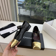 G189盒Chane*26ss新款玛丽珍单鞋 温柔名媛的氛围感缓缓蔓延,圆润鞋头搭配精巧的小蝴蝶结,撞色方头贴标是整双鞋 G189盒Chane*26ss新款玛丽珍单鞋 温柔名媛的氛围感缓缓蔓延,圆润鞋头搭配精巧的小蝴蝶结,撞色方头贴标是整双鞋
