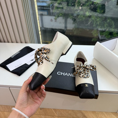 G189盒Chane*26ss新款玛丽珍单鞋 温柔名媛的氛围感缓缓蔓延,圆润鞋头搭配精巧的小蝴蝶结,撞色方头贴标是整双鞋 G189盒Chane*26ss新款玛丽珍单鞋 温柔名媛的氛围感缓缓蔓延,圆润鞋头搭配精巧的小蝴蝶结,撞色方头贴标是整双鞋