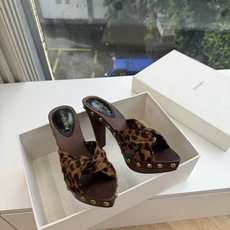 G288顶级品质Saint Laurent / 圣罗兰LeeYSL姐姐的美丽尤物又是人间圣罗兰 Rose同款的高跟鞋化很 G288顶级品质Saint Laurent / 圣罗兰LeeYSL姐姐的美丽尤物又是人间圣罗兰 Rose同款的高跟鞋化很