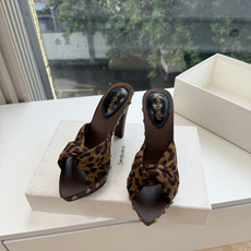 G288顶级品质Saint Laurent / 圣罗兰LeeYSL姐姐的美丽尤物又是人间圣罗兰 Rose同款的高跟鞋化很 G288顶级品质Saint Laurent / 圣罗兰LeeYSL姐姐的美丽尤物又是人间圣罗兰 Rose同款的高跟鞋化很