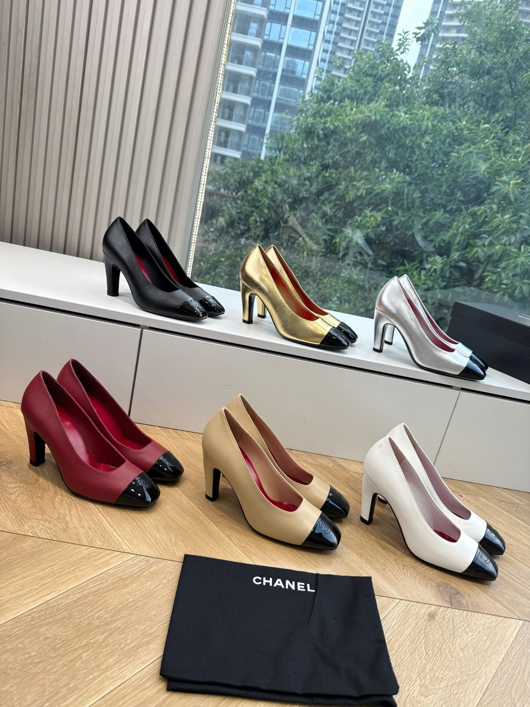 G238Chane*26ss新款玛丽珍单鞋高跟鞋凉鞋 温柔名媛的氛围感缓缓蔓延，圆润鞋头搭配精巧的小蝴蝶结，撞色方头贴标
