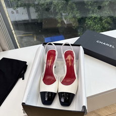 G238Chane*26ss新款玛丽珍单鞋高跟鞋凉鞋 温柔名媛的氛围感缓缓蔓延,圆润鞋头搭配精巧的小蝴蝶结,撞色方头贴标 G238Chane*26ss新款玛丽珍单鞋高跟鞋凉鞋 温柔名媛的氛围感缓缓蔓延,圆润鞋头搭配精巧的小蝴蝶结,撞色方头贴标