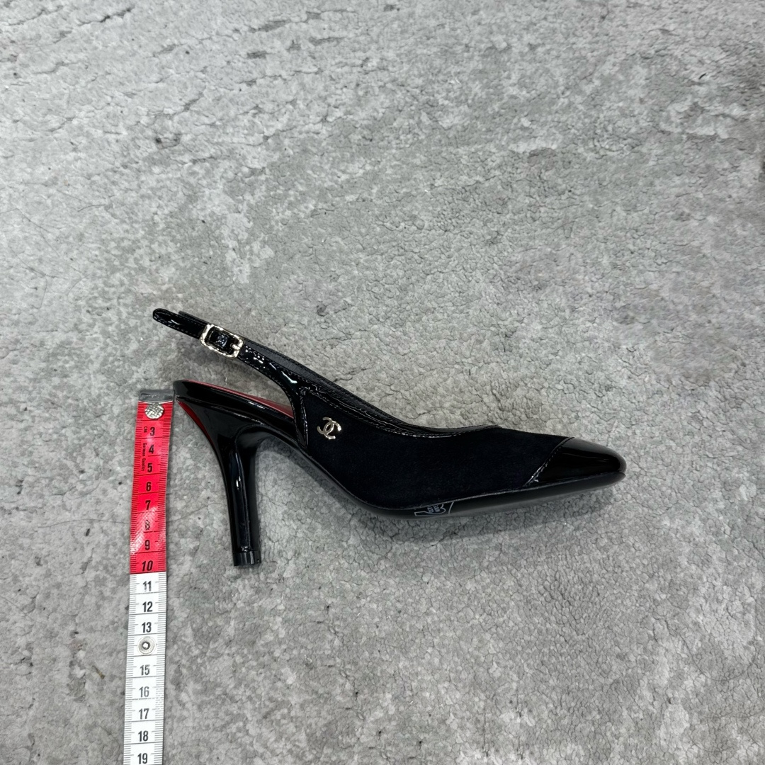 G238Chane*26ss新款玛丽珍单鞋高跟鞋凉鞋 温柔名媛的氛围感缓缓蔓延,圆润鞋头搭配精巧的小蝴蝶结,撞色方头贴标 G238Chane*26ss新款玛丽珍单鞋高跟鞋凉鞋 温柔名媛的氛围感缓缓蔓延,圆润鞋头搭配精巧的小蝴蝶结,撞色方头贴标