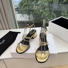 G339高品质 Celine春夏凯旋门时装鞋 柔美的露脚设计,脚踝绑带。 上脚真的超级显瘦超级美 C家特定的精致凯旋门l G339高品质 Celine春夏凯旋门时装鞋 柔美的露脚设计,脚踝绑带。 上脚真的超级显瘦超级美 C家特定的精致凯旋门l