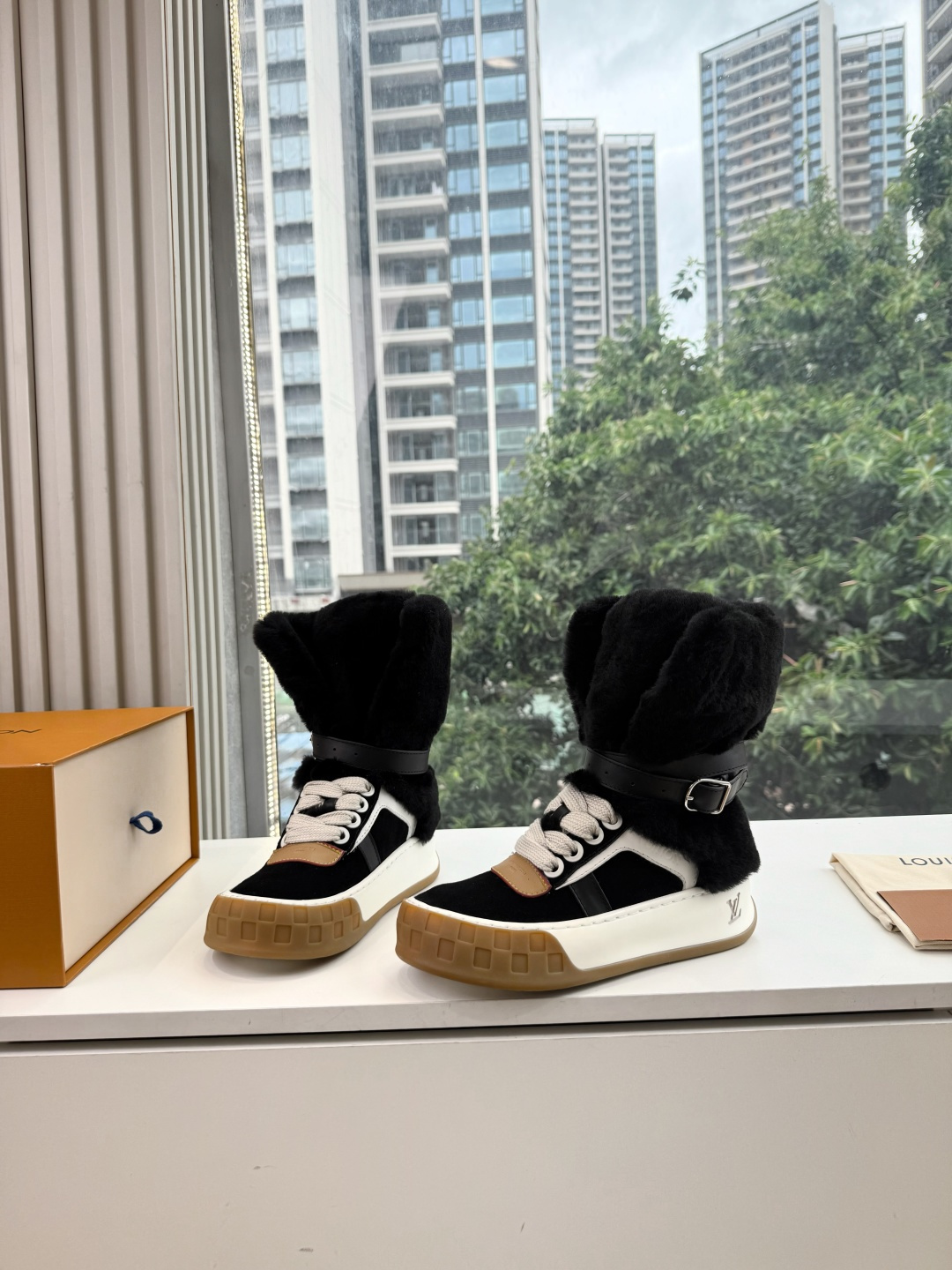G317顶级版本Louis Vuitto路易斯威登LV驴牌L家棉鞋Archlight经典Skate运动休闲厚底鞋 你的L G317顶级版本Louis Vuitto路易斯威登LV驴牌L家棉鞋Archlight经典Skate运动休闲厚底鞋 你的L