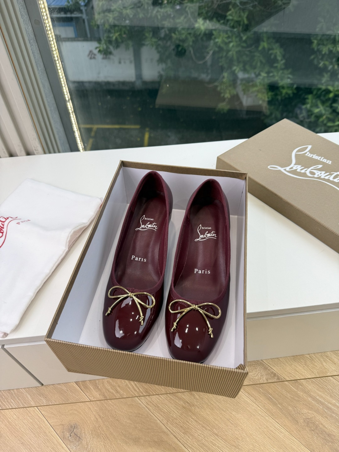 G277Christian Louboutin红底鞋单鞋 选到了颜色真好看呀[色色R]MyTheresa上现在居然 最后