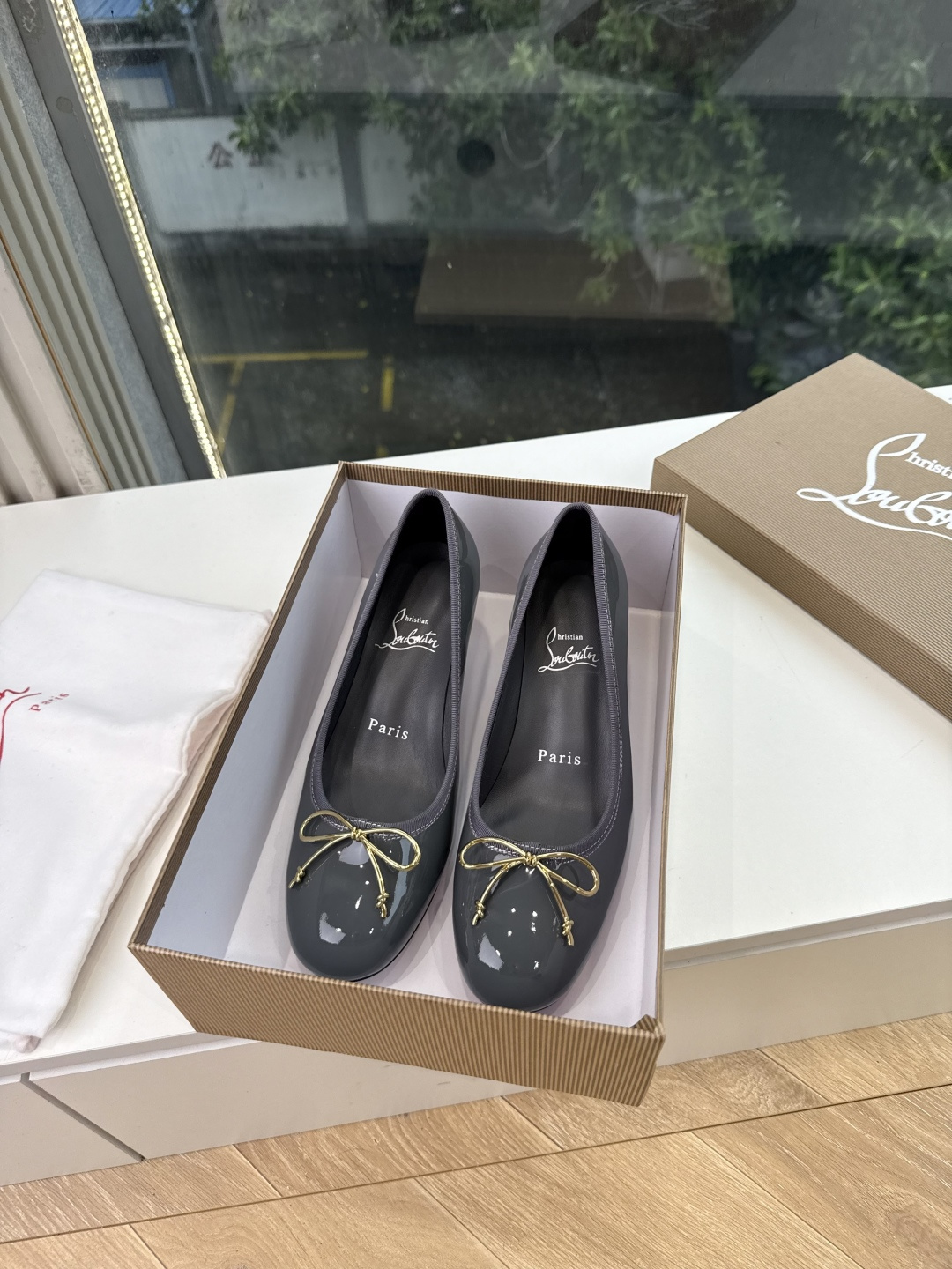 G277Christian Louboutin红底鞋单鞋 选到了颜色真好看呀[色色R]MyTheresa上现在居然 最后