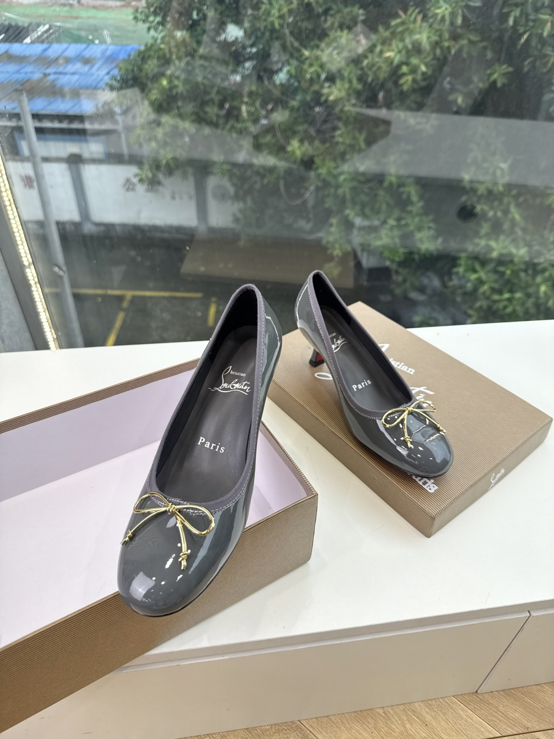 G277Christian Louboutin红底鞋单鞋 选到了颜色真好看呀[色色R]MyTheresa上现在居然 最后