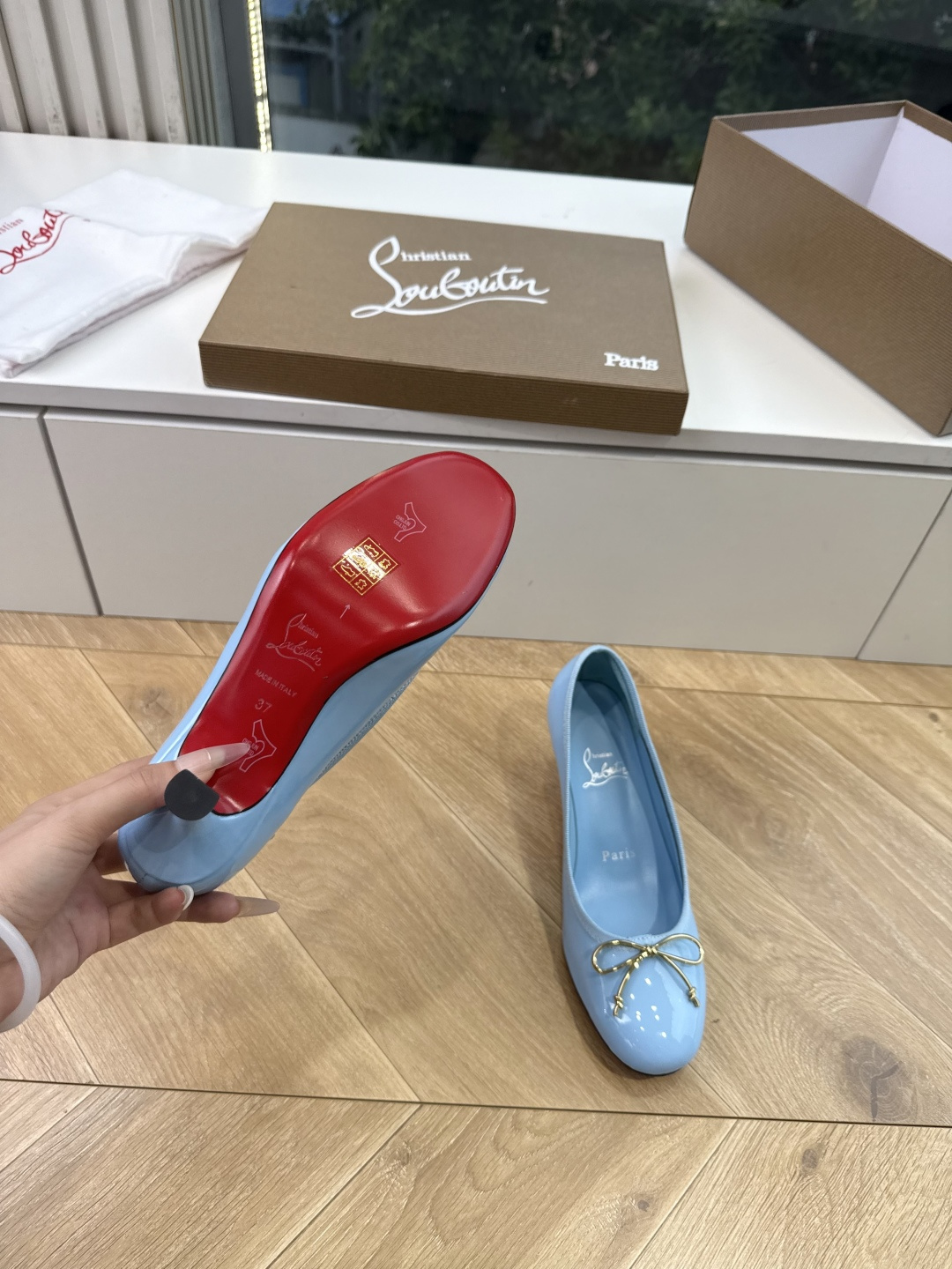 G277Christian Louboutin红底鞋单鞋 选到了颜色真好看呀[色色R]MyTheresa上现在居然 最后