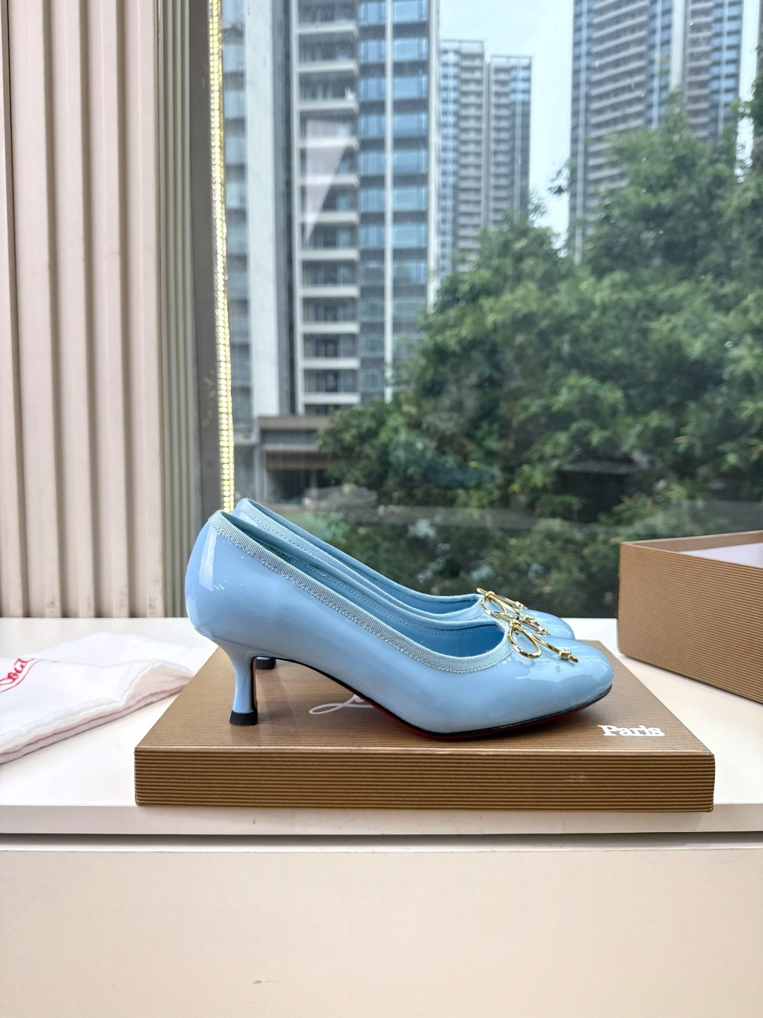 G277Christian Louboutin红底鞋单鞋 选到了颜色真好看呀[色色R]MyTheresa上现在居然 最后