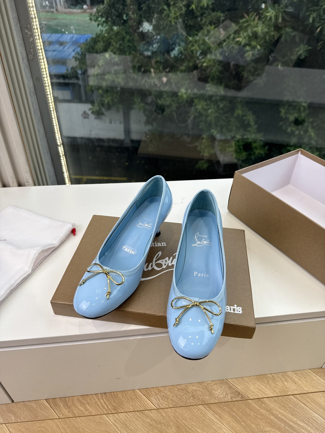 G277Christian Louboutin红底鞋单鞋 选到了颜色真好看呀[色色R]MyTheresa上现在居然 最后