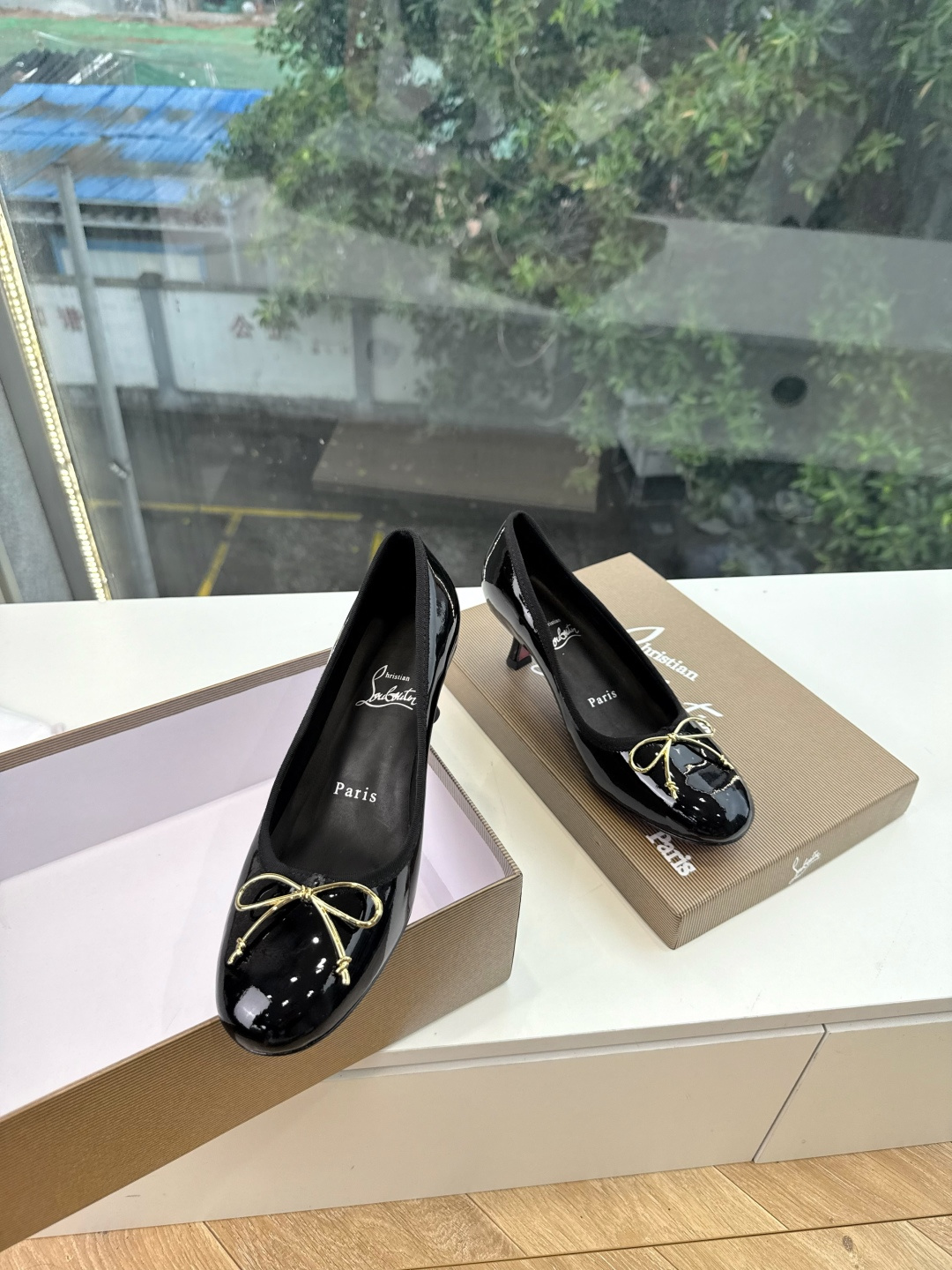 G277Christian Louboutin红底鞋单鞋 选到了颜色真好看呀[色色R]MyTheresa上现在居然 最后