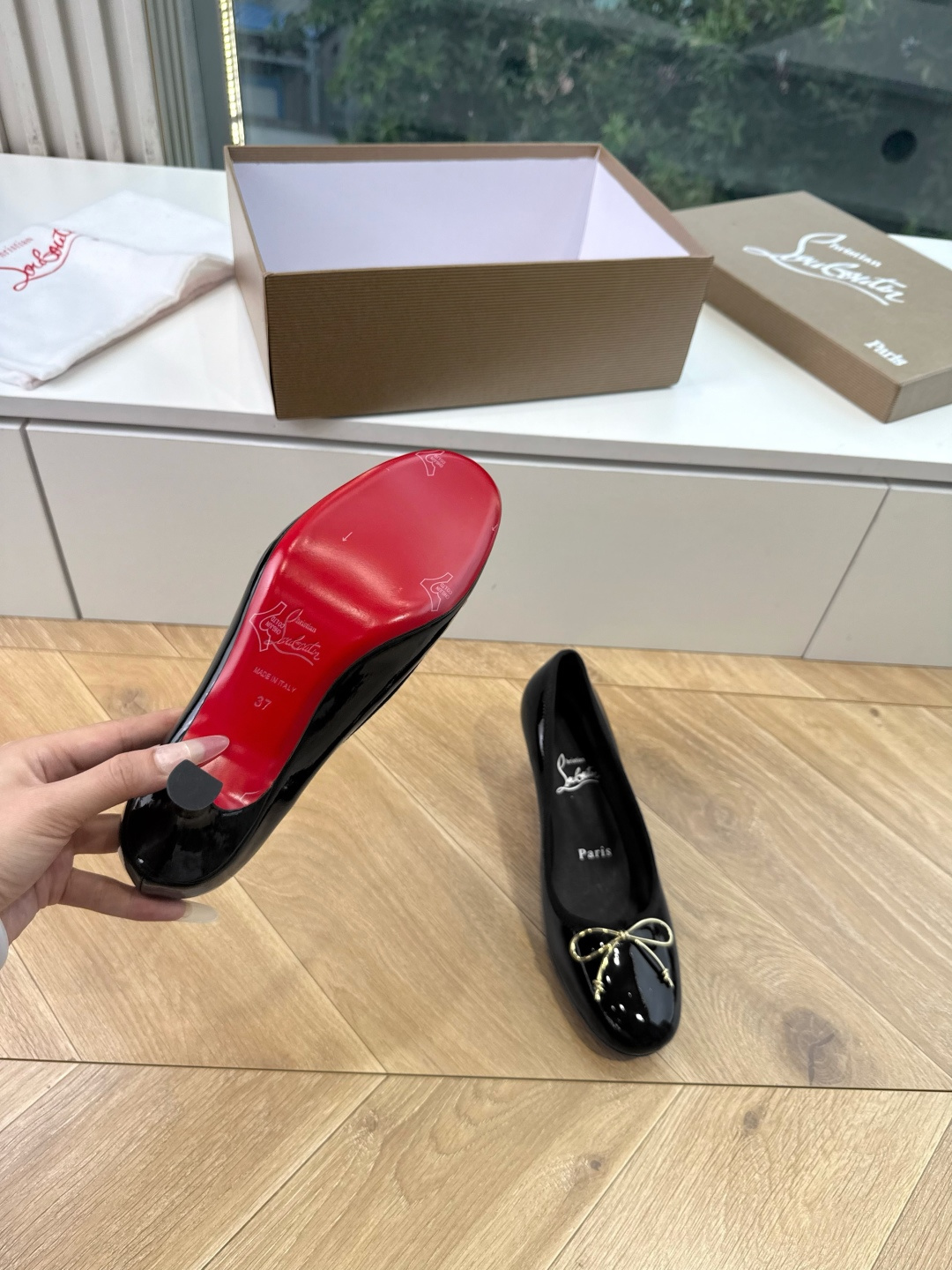 G277Christian Louboutin红底鞋单鞋 选到了颜色真好看呀[色色R]MyTheresa上现在居然 最后