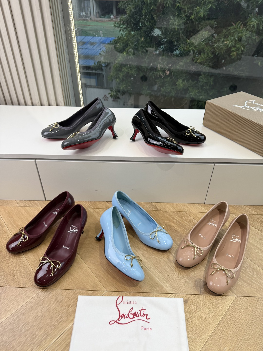 G277Christian Louboutin红底鞋单鞋 选到了颜色真好看呀[色色R]MyTheresa上现在居然 最后