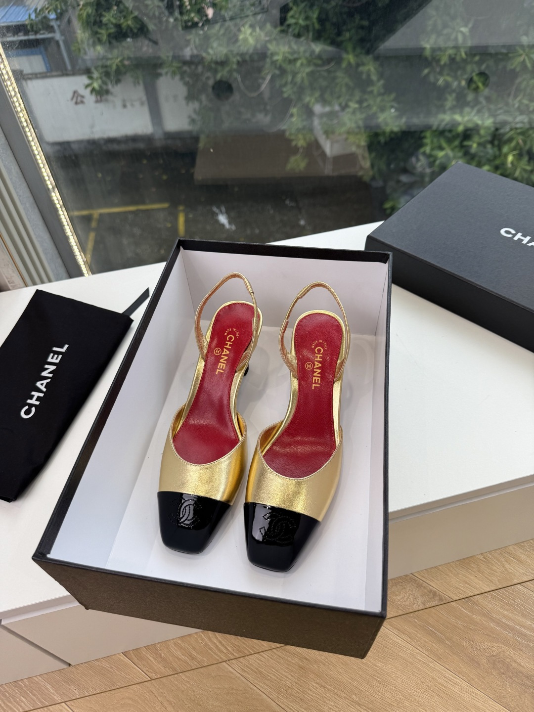 G238Chane*26ss新款玛丽珍单鞋高跟鞋凉鞋 温柔名媛的氛围感缓缓蔓延，圆润鞋头搭配精巧的小蝴蝶结，撞色方头贴标