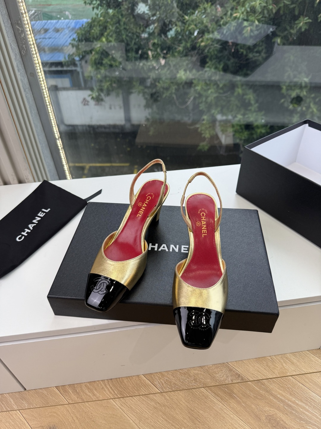 G238Chane*26ss新款玛丽珍单鞋高跟鞋凉鞋 温柔名媛的氛围感缓缓蔓延，圆润鞋头搭配精巧的小蝴蝶结，撞色方头贴标