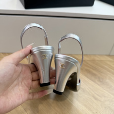 G238Chane*26ss新款玛丽珍单鞋高跟鞋凉鞋 温柔名媛的氛围感缓缓蔓延,圆润鞋头搭配精巧的小蝴蝶结,撞色方头贴标 G238Chane*26ss新款玛丽珍单鞋高跟鞋凉鞋 温柔名媛的氛围感缓缓蔓延,圆润鞋头搭配精巧的小蝴蝶结,撞色方头贴标