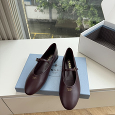 G887统一飞机盒顶级品质所见即所得Prada/普拉达26WF早春新品复古三角标褶皱粗跟平底玛丽珍鞋单鞋 当米兰1913 G887统一飞机盒顶级品质所见即所得Prada/普拉达26WF早春新品复古三角标褶皱粗跟平底玛丽珍鞋单鞋 当米兰1913