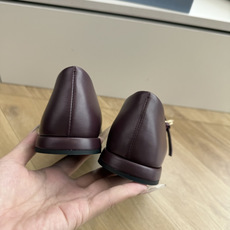 G887统一飞机盒顶级品质所见即所得Prada/普拉达26WF早春新品复古三角标褶皱粗跟平底玛丽珍鞋单鞋 当米兰1913 G887统一飞机盒顶级品质所见即所得Prada/普拉达26WF早春新品复古三角标褶皱粗跟平底玛丽珍鞋单鞋 当米兰1913