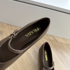 G887统一飞机盒顶级品质所见即所得Prada/普拉达26WF早春新品复古三角标褶皱粗跟平底玛丽珍鞋单鞋 当米兰1913 G887统一飞机盒顶级品质所见即所得Prada/普拉达26WF早春新品复古三角标褶皱粗跟平底玛丽珍鞋单鞋 当米兰1913