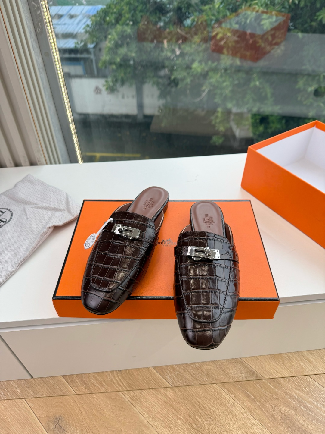 G393顶级版本Hermes 爱马仕春新款秋冬新出穆勒拖鞋乐福鞋简直是太完美了,亲大胆入,逛街妥妥的不需要创可贴还更新了 G393顶级版本Hermes 爱马仕春新款秋冬新出穆勒拖鞋乐福鞋简直是太完美了,亲大胆入,逛街妥妥的不需要创可贴还更新了