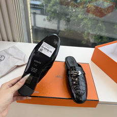 G393顶级版本Hermes 爱马仕春新款秋冬新出穆勒拖鞋乐福鞋简直是太完美了,亲大胆入,逛街妥妥的不需要创可贴还更新了 G393顶级版本Hermes 爱马仕春新款秋冬新出穆勒拖鞋乐福鞋简直是太完美了,亲大胆入,逛街妥妥的不需要创可贴还更新了