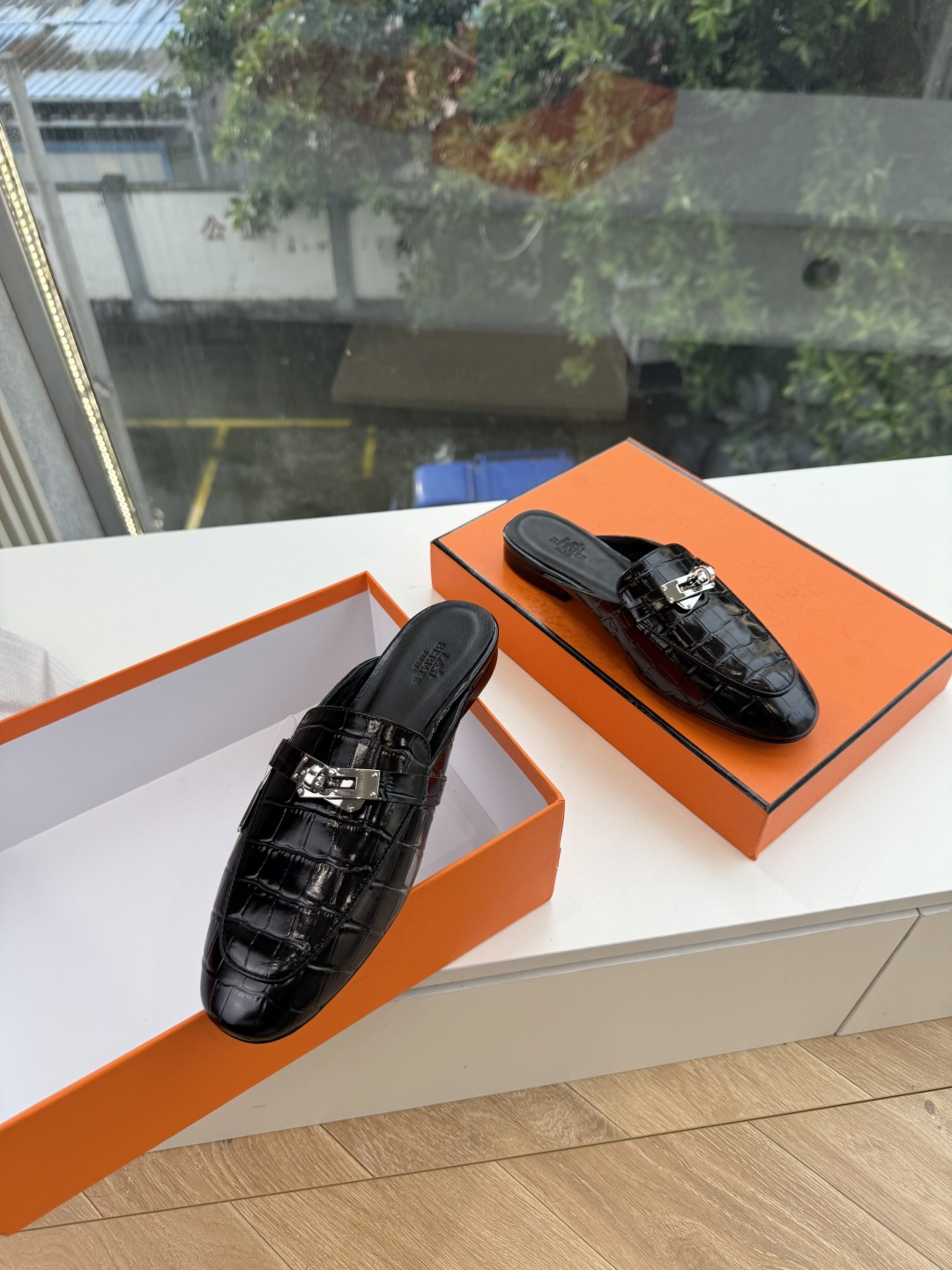 G393顶级版本Hermes 爱马仕春新款秋冬新出穆勒拖鞋乐福鞋简直是太完美了,亲大胆入,逛街妥妥的不需要创可贴还更新了 G393顶级版本Hermes 爱马仕春新款秋冬新出穆勒拖鞋乐福鞋简直是太完美了,亲大胆入,逛街妥妥的不需要创可贴还更新了