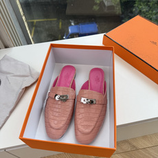 G393顶级版本Hermes 爱马仕春新款秋冬新出穆勒拖鞋乐福鞋简直是太完美了,亲大胆入,逛街妥妥的不需要创可贴还更新了 G393顶级版本Hermes 爱马仕春新款秋冬新出穆勒拖鞋乐福鞋简直是太完美了,亲大胆入,逛街妥妥的不需要创可贴还更新了