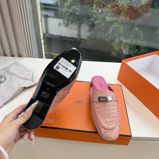 G393顶级版本Hermes 爱马仕春新款秋冬新出穆勒拖鞋乐福鞋简直是太完美了,亲大胆入,逛街妥妥的不需要创可贴还更新了 G393顶级版本Hermes 爱马仕春新款秋冬新出穆勒拖鞋乐福鞋简直是太完美了,亲大胆入,逛街妥妥的不需要创可贴还更新了