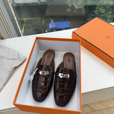 G393顶级版本Hermes 爱马仕春新款秋冬新出穆勒拖鞋乐福鞋简直是太完美了,亲大胆入,逛街妥妥的不需要创可贴还更新了 G393顶级版本Hermes 爱马仕春新款秋冬新出穆勒拖鞋乐福鞋简直是太完美了,亲大胆入,逛街妥妥的不需要创可贴还更新了