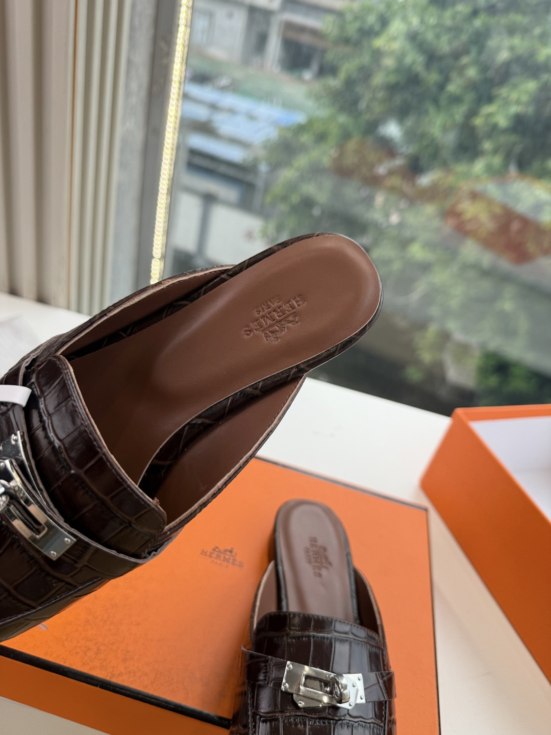 G393顶级版本Hermes 爱马仕春新款秋冬新出穆勒拖鞋乐福鞋简直是太完美了,亲大胆入,逛街妥妥的不需要创可贴还更新了 G393顶级版本Hermes 爱马仕春新款秋冬新出穆勒拖鞋乐福鞋简直是太完美了,亲大胆入,逛街妥妥的不需要创可贴还更新了