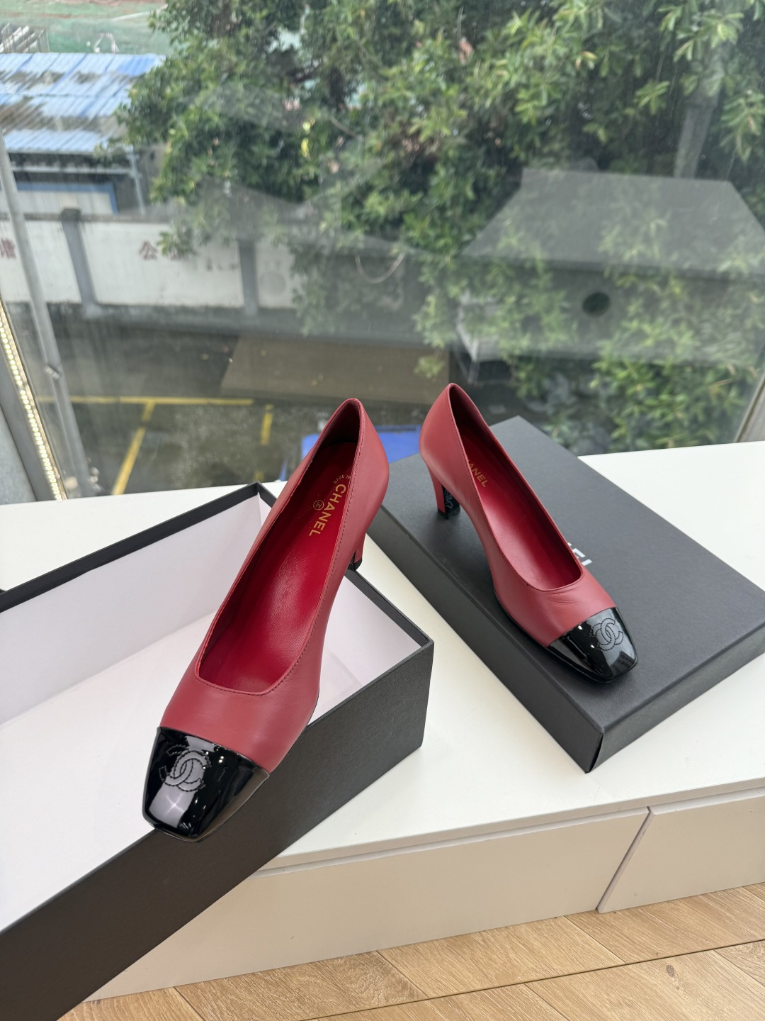 G238Chane*26ss新款玛丽珍单鞋高跟鞋凉鞋 温柔名媛的氛围感缓缓蔓延,圆润鞋头搭配精巧的小蝴蝶结,撞色方头贴标 G238Chane*26ss新款玛丽珍单鞋高跟鞋凉鞋 温柔名媛的氛围感缓缓蔓延,圆润鞋头搭配精巧的小蝴蝶结,撞色方头贴标
