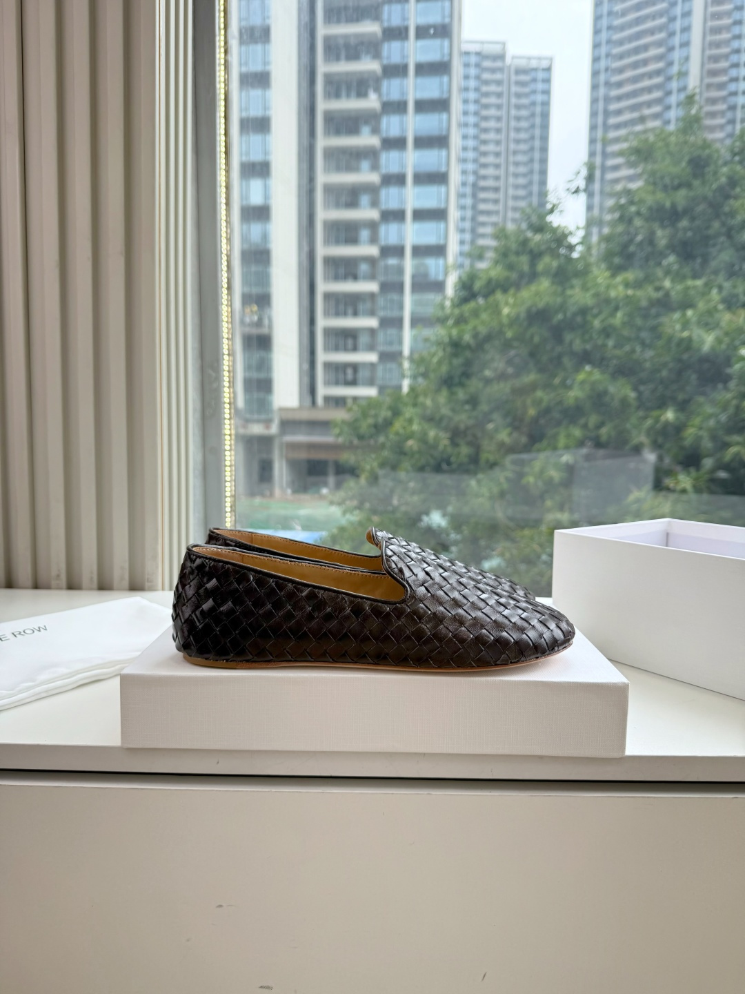 G679代购级别the roe单鞋一定要收了它 有一丢高级又简约的感觉其实除了好看以外它的舒适度真的是好穿到舍不得脱下来 G679代购级别the roe单鞋一定要收了它 有一丢高级又简约的感觉其实除了好看以外它的舒适度真的是好穿到舍不得脱下来