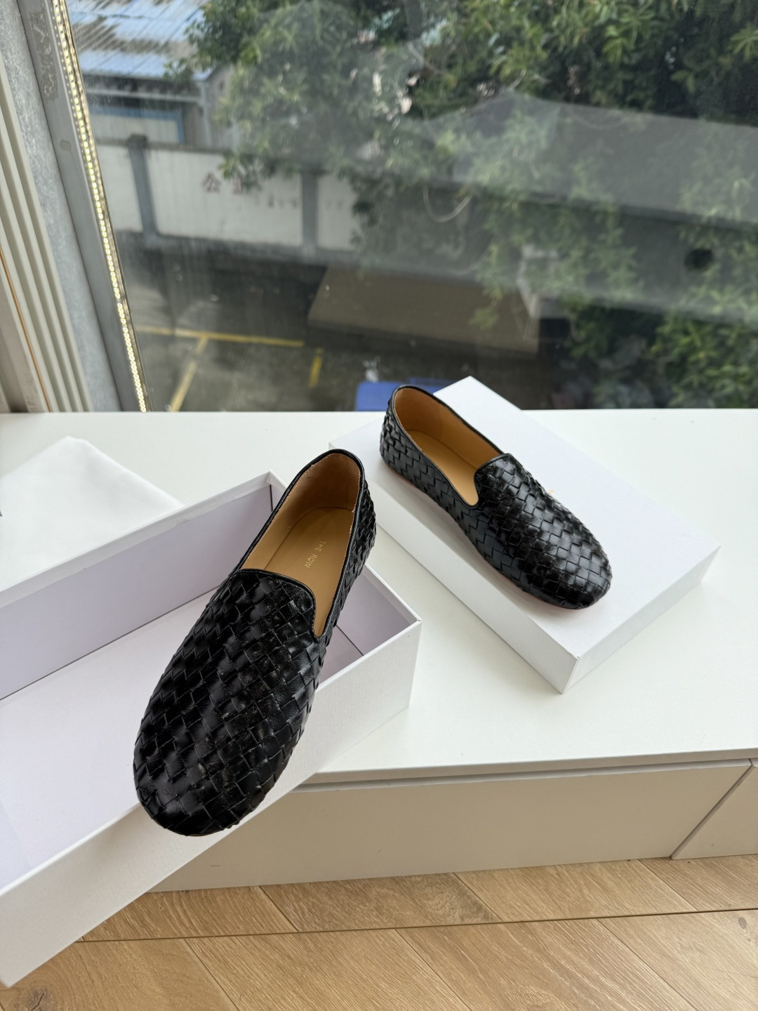 G679代购级别the roe单鞋一定要收了它 有一丢高级又简约的感觉其实除了好看以外它的舒适度真的是好穿到舍不得脱下来
