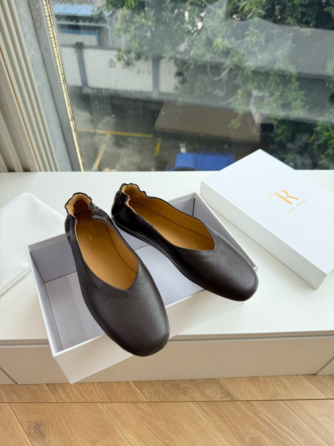 G679代购级别the roe单鞋一定要收了它 有一丢高级又简约的感觉其实除了好看以外它的舒适度真的是好穿到舍不得脱下来