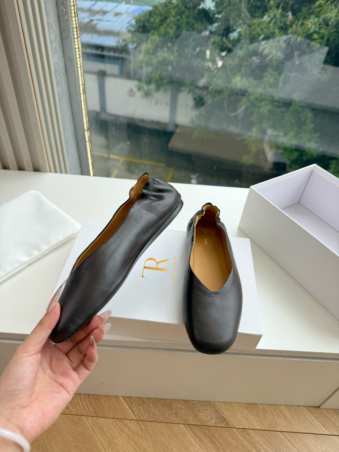 G679代购级别the roe单鞋一定要收了它 有一丢高级又简约的感觉其实除了好看以外它的舒适度真的是好穿到舍不得脱下来