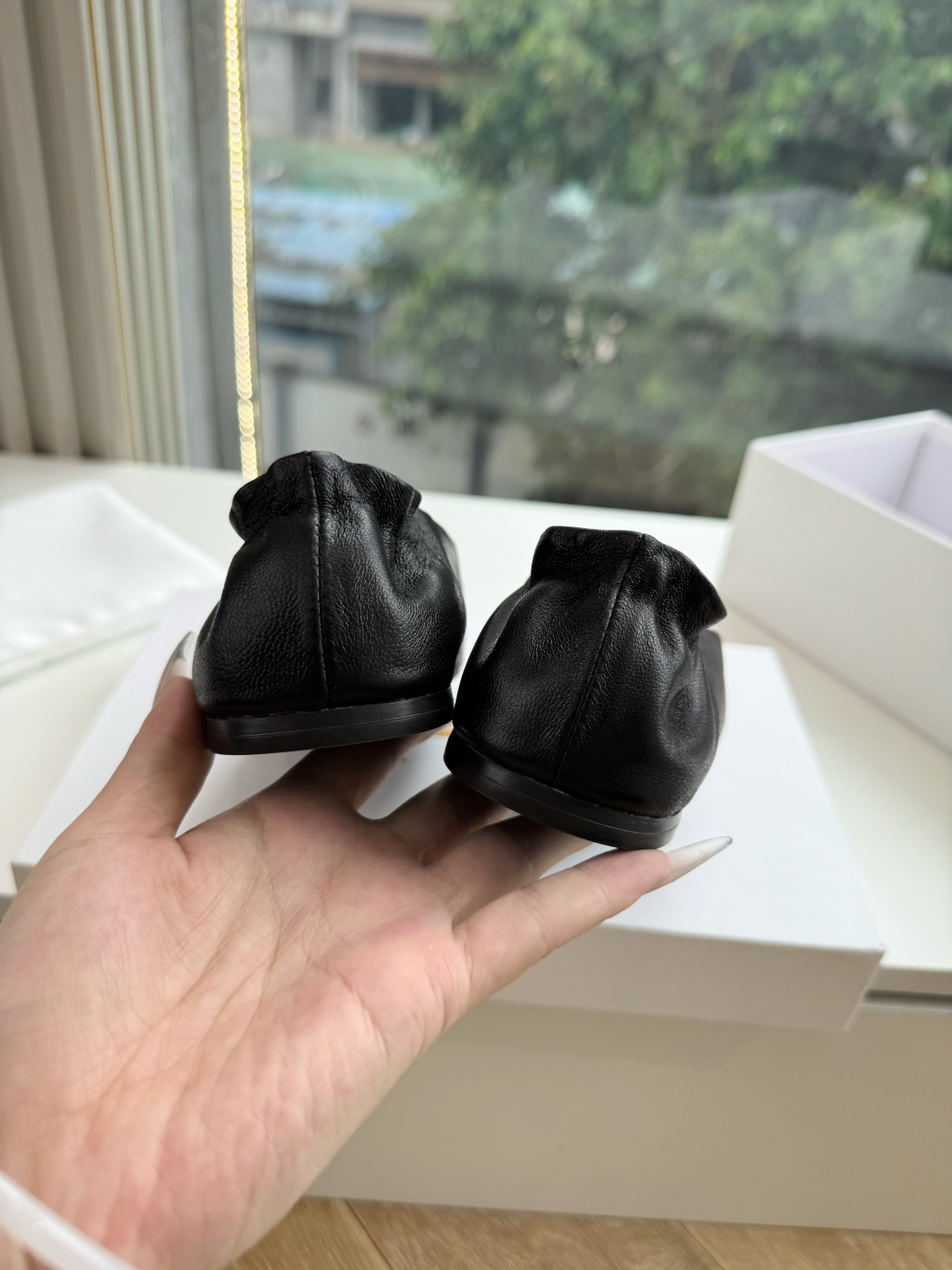 G679代购级别the roe单鞋一定要收了它 有一丢高级又简约的感觉其实除了好看以外它的舒适度真的是好穿到舍不得脱下来 G679代购级别the roe单鞋一定要收了它 有一丢高级又简约的感觉其实除了好看以外它的舒适度真的是好穿到舍不得脱下来