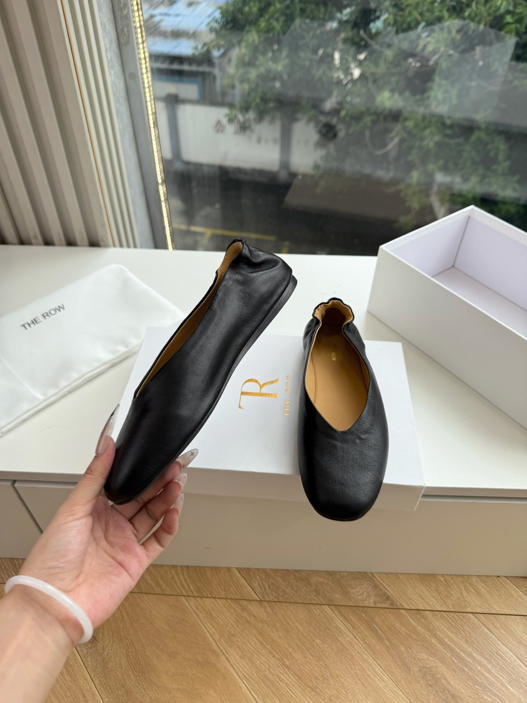 G679代购级别the roe单鞋一定要收了它 有一丢高级又简约的感觉其实除了好看以外它的舒适度真的是好穿到舍不得脱下来 G679代购级别the roe单鞋一定要收了它 有一丢高级又简约的感觉其实除了好看以外它的舒适度真的是好穿到舍不得脱下来