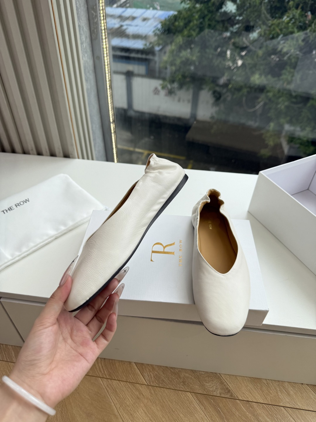 G679代购级别the roe单鞋一定要收了它 有一丢高级又简约的感觉其实除了好看以外它的舒适度真的是好穿到舍不得脱下来