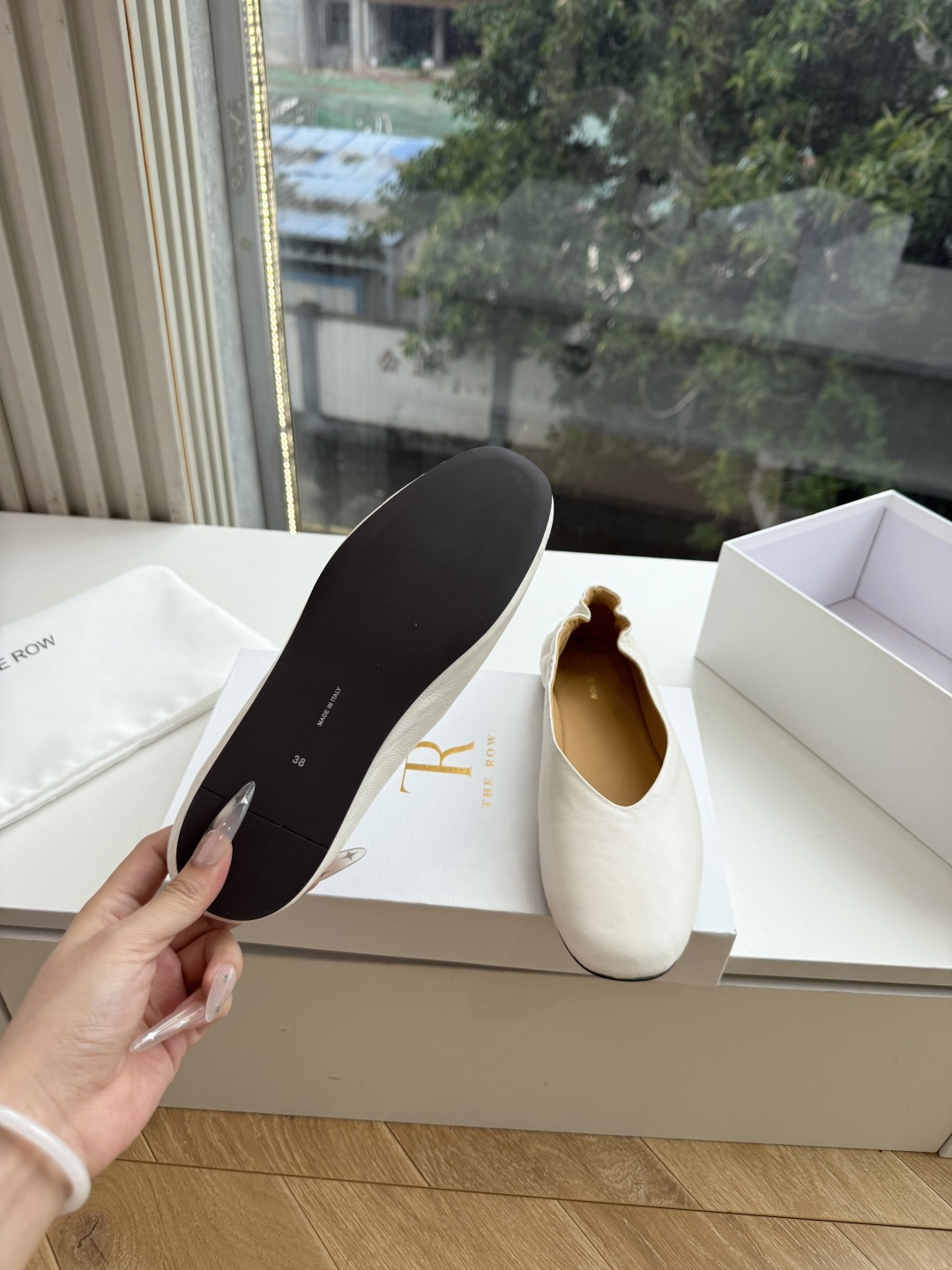 G679代购级别the roe单鞋一定要收了它 有一丢高级又简约的感觉其实除了好看以外它的舒适度真的是好穿到舍不得脱下来