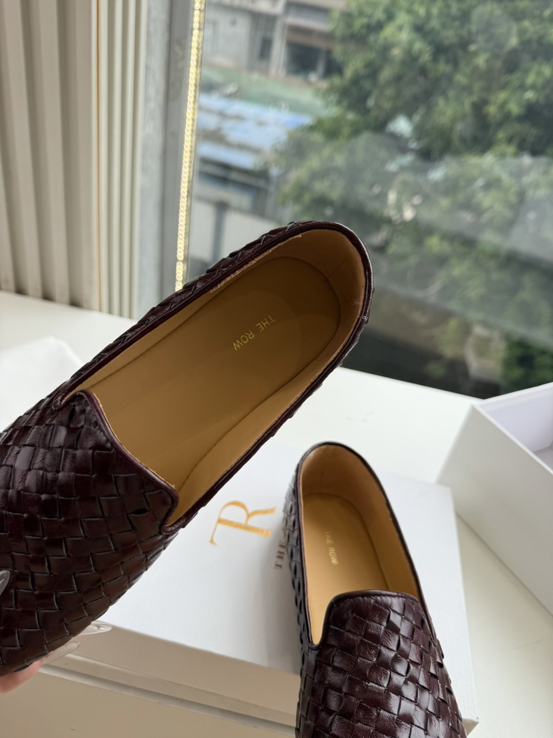 G679代购级别the roe单鞋一定要收了它 有一丢高级又简约的感觉其实除了好看以外它的舒适度真的是好穿到舍不得脱下来 G679代购级别the roe单鞋一定要收了它 有一丢高级又简约的感觉其实除了好看以外它的舒适度真的是好穿到舍不得脱下来
