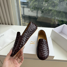 G679代购级别the roe单鞋一定要收了它 有一丢高级又简约的感觉其实除了好看以外它的舒适度真的是好穿到舍不得脱下来 G679代购级别the roe单鞋一定要收了它 有一丢高级又简约的感觉其实除了好看以外它的舒适度真的是好穿到舍不得脱下来