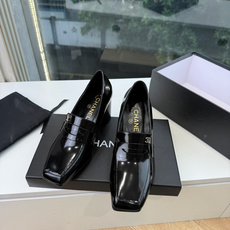 G988带飞机盒Chane*26ss夏季新款玛丽珍单鞋 温柔名媛的氛围感缓缓蔓延,圆润鞋头搭配精巧的小蝴蝶结,撞色双C贴 G988带飞机盒Chane*26ss夏季新款玛丽珍单鞋 温柔名媛的氛围感缓缓蔓延,圆润鞋头搭配精巧的小蝴蝶结,撞色双C贴